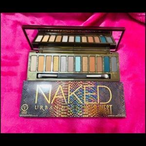 🎉🔥HOST PICK🔥🎉❤️Urban Decay  ❤️Wild West Eyeshadow Palette
